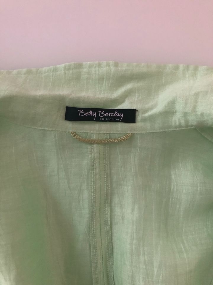 Betty Barclay Damen Blazer Größe 38 neu original in Baunatal