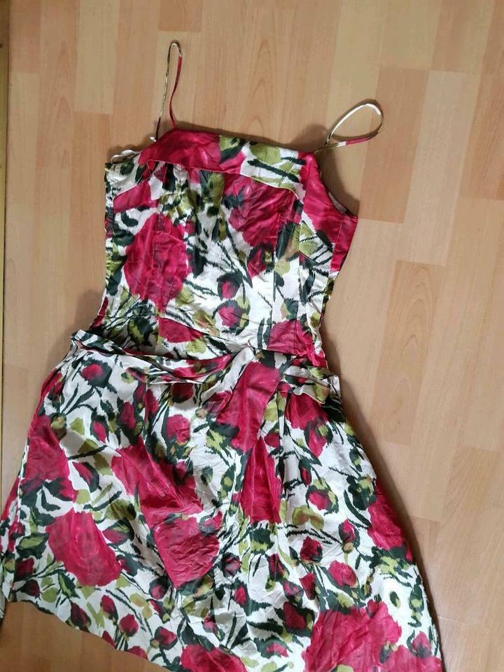 Exklusives Seidenkleid , Partykleid,  Paris 50er Jahre, 36 in Geist