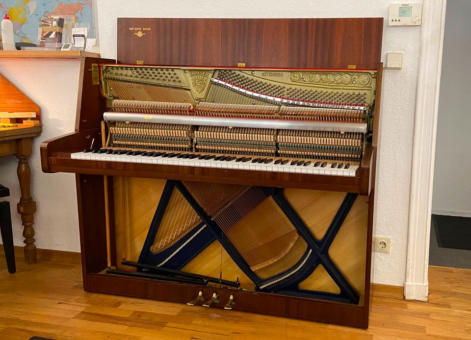 SEILER - Klavier  Piano Modell 118 - PREISSENKUNG ! in Berlin