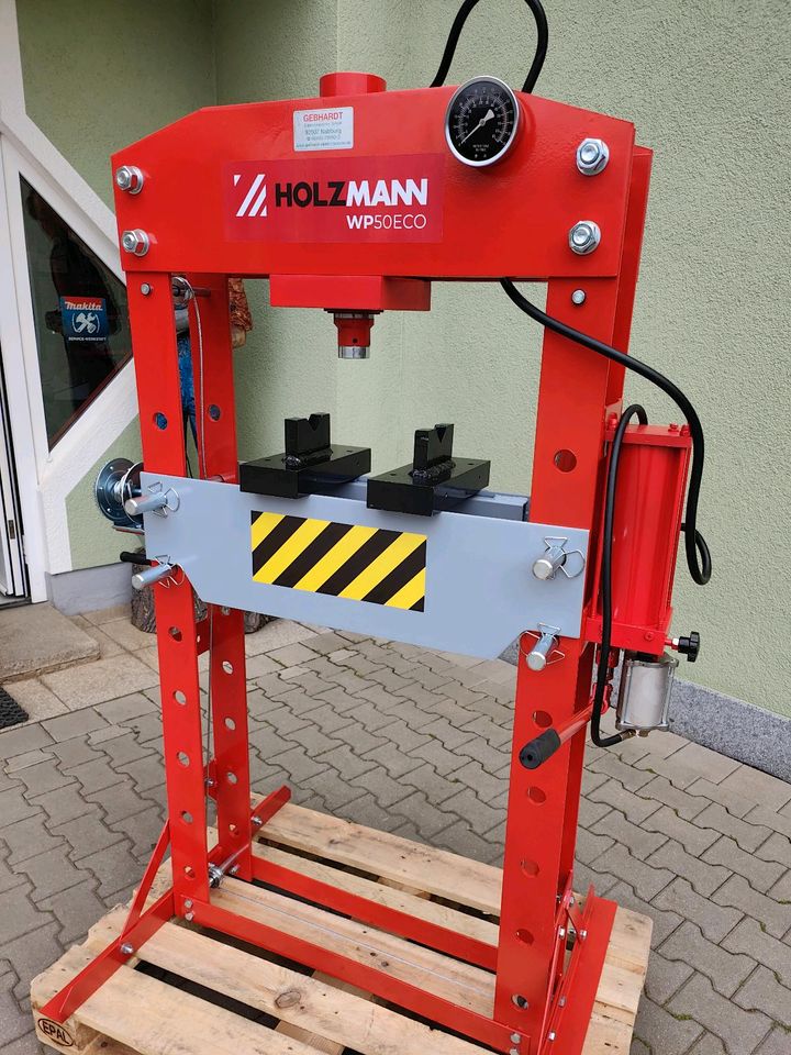 HOLZMANN Werkstattpresse 50 t WP50ECO 50 Tonnen hydraulisch pneumatisch Aktion in Nabburg
