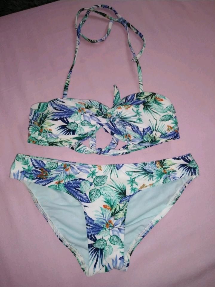 Blumen Bikini, neu in Speyer