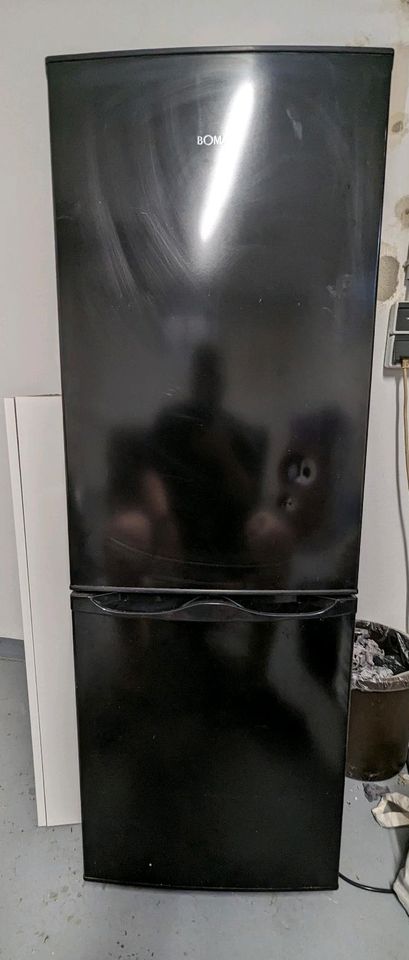 Kühlschrank mit Tiefkühlfach in Essen