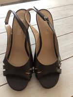Leder, Schuhe, Sandale, braun, high heels von Madeleine, Gr. 39 Bayern - Traunstein Vorschau