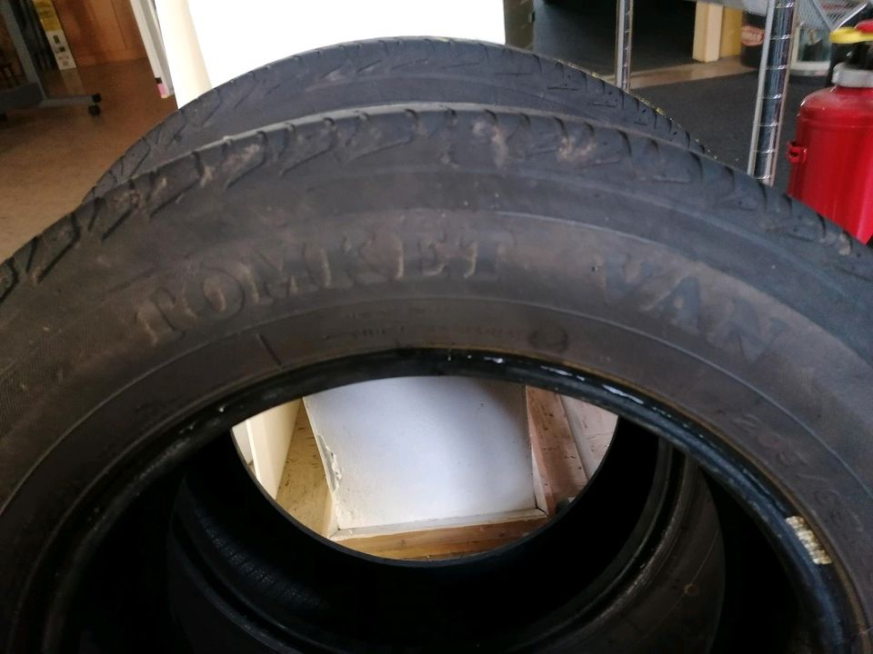 205/65 R 16 C, 107/105R, Transporter, Reifen in Auma