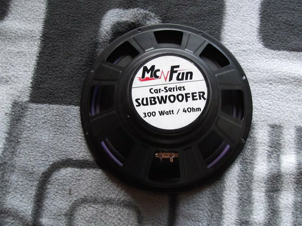 Auto Subwoofer 300 Watt, 38 cm Durchmesser OVP in Trappenkamp