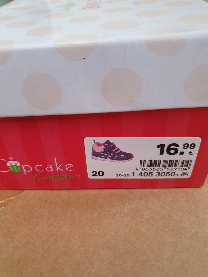 Babyschuhe Mädchenschuhe Cupcake Couture Gr. 20 NEU in Bad Orb