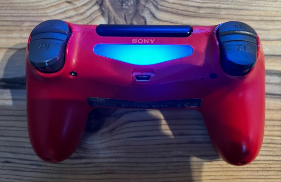 PS4 Controller Rot in Netphen