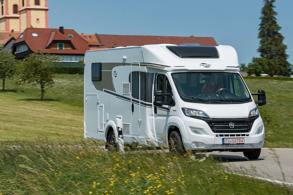 Vermietung Wohnmobil Reisemobil  für 4 Personen / Schlafplätze in Erfurt