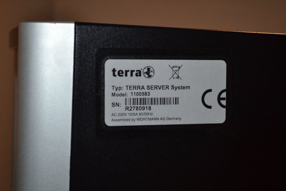 Terra Server System Xeon X3430/4GB Ram/1TB FP/Win 10 Pro Raid in Wuppertal