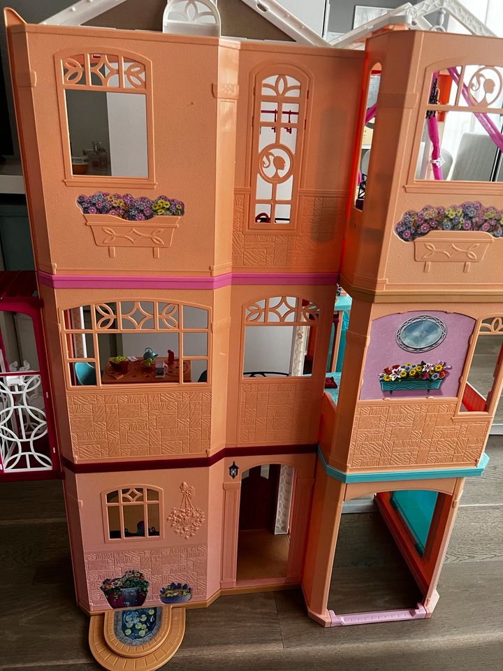 Barbie Dreamhouse in Ditzingen