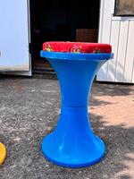 2 Hocker / Stuhl / DDR / GDR / Retro / Tulpenhocker Sachsen-Anhalt - Halle Vorschau