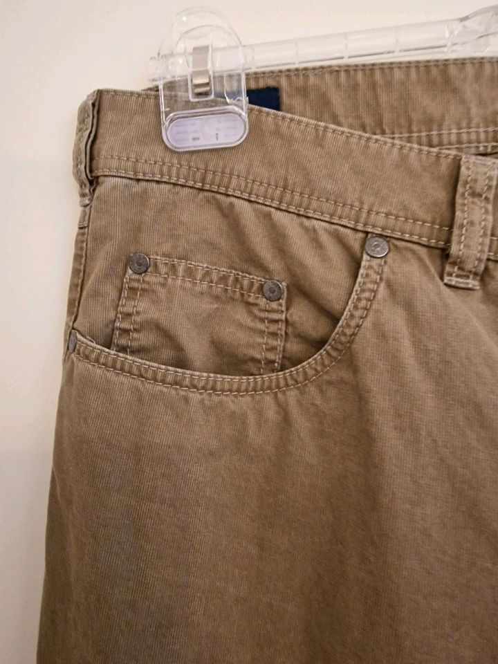 leichte Herren-Hose Gardeur, 38/32, beige, neuwertig in Mönchengladbach