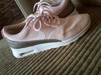 Nike Thea Damen Sneaker rosa 40,5 guter Zustand Rheinland-Pfalz - Koblenz Vorschau