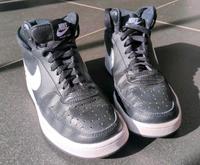 Nike Sneaker Gr. 37,5  Top Zustand Nordrhein-Westfalen - Mechernich Vorschau