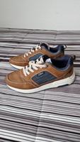 Schuhe Sneaker mit Kontrast-Details Hessen - Maintal Vorschau