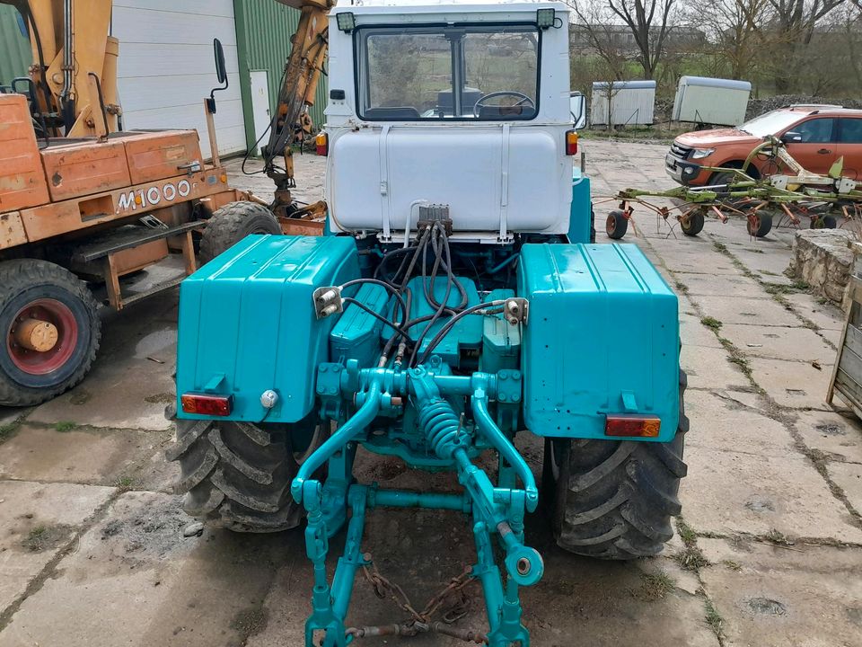 Traktor T150k  Schlepper, kein K700 Fortschritt , Oldtimer in Helbedündorf