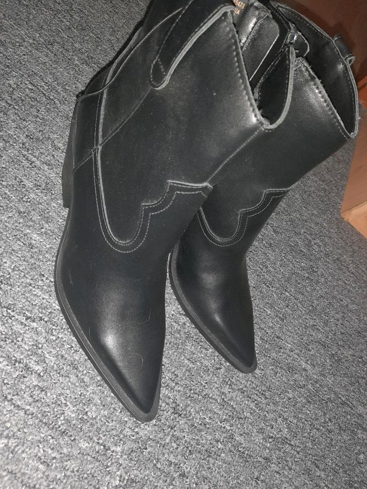 Stiefeletten Neu mit Etikett in Cloppenburg