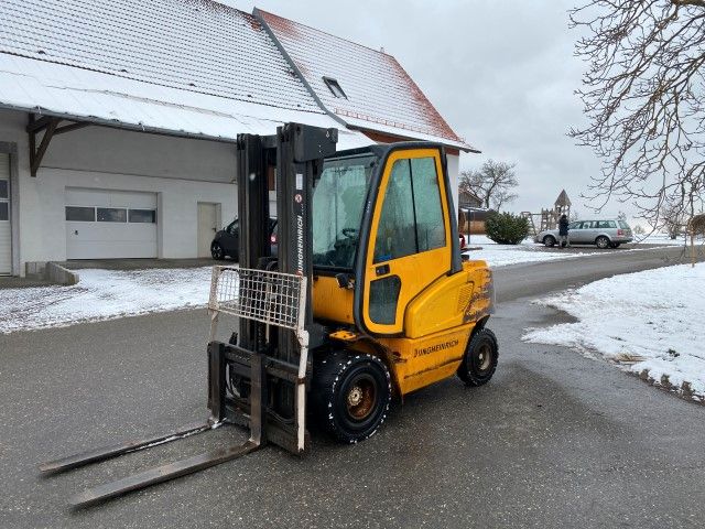 Jungheinrich TFG 30 Treibgas Stapler Gabelstapler Triplexmast in Unterwaldhausen