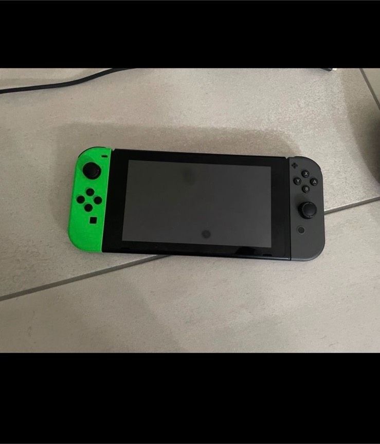 Nintendo switch 4 Controller in Wassenach