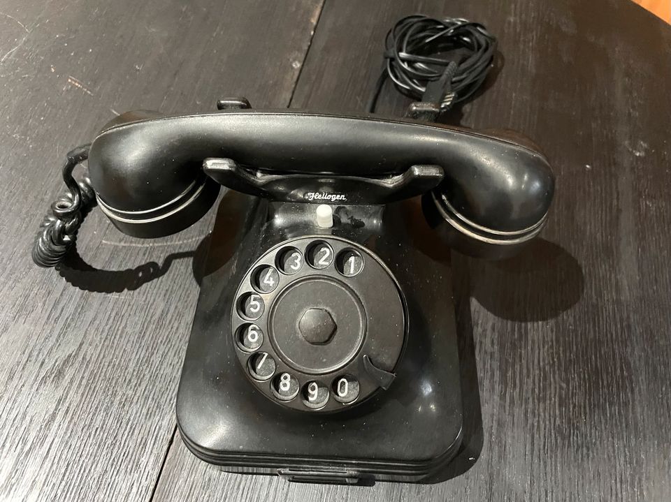 Antikes Telefon in Immenstedt