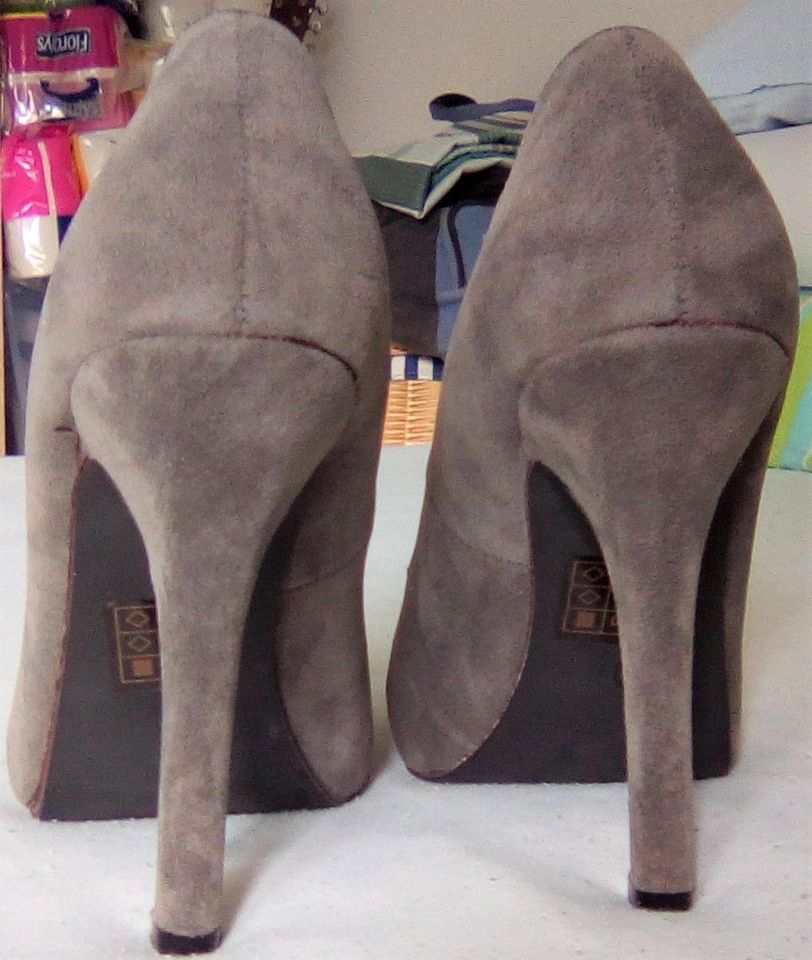 High Heels Pumps Veloursleder grau Gr. 35 in Gelsenkirchen