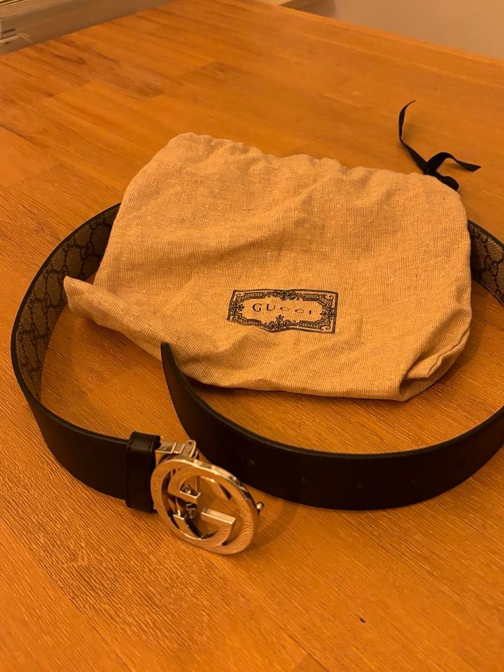 GUCCI wendbarer Gürtel mit GG Supreme-Canvas 85er Lönge in Potsdam