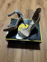 Glitzer High Heels Buffalo Silber Diamanten 10cm Gr 40 Niedersachsen - Stelle Vorschau