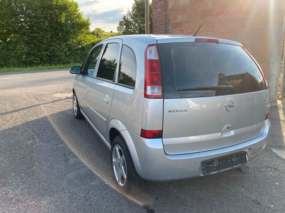 OPEL MERIVA 1,6 89600 KM aus erster Hand mit neue TÜV in Reinhardshagen