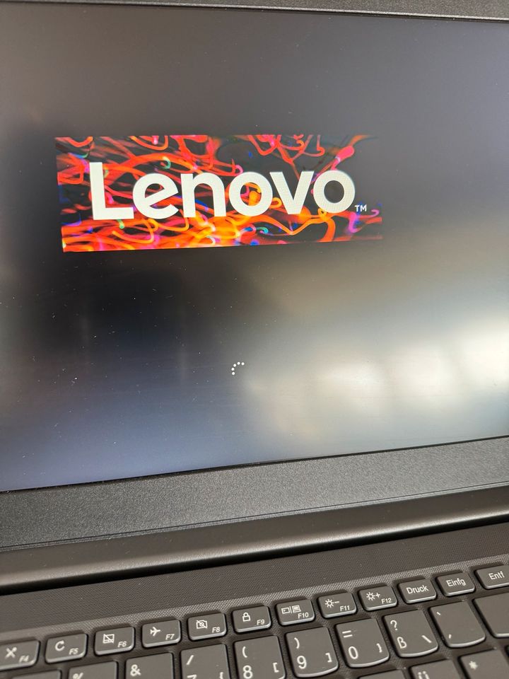 Notebook von Lenovo 35cm diagonal in Ronnenberg