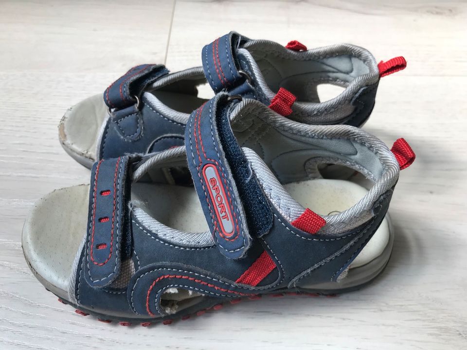 Sandalen Gr. 29 blau Kindersandalen in Baden-Württemberg - Reutlingen |  Gebrauchte Kinderschuhe Größe 29 kaufen | eBay Kleinanzeigen ist jetzt  Kleinanzeigen