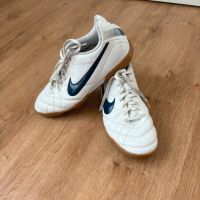 Nike Fußball Schuh Hallenfußballschuhe Größe 43 - Weiß Blau Berlin - Neukölln Vorschau