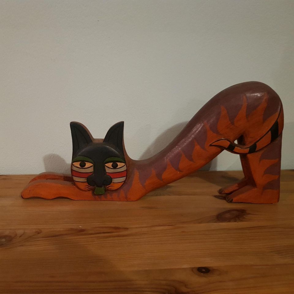 Dekofigur Katze aus Holz in Saarlouis