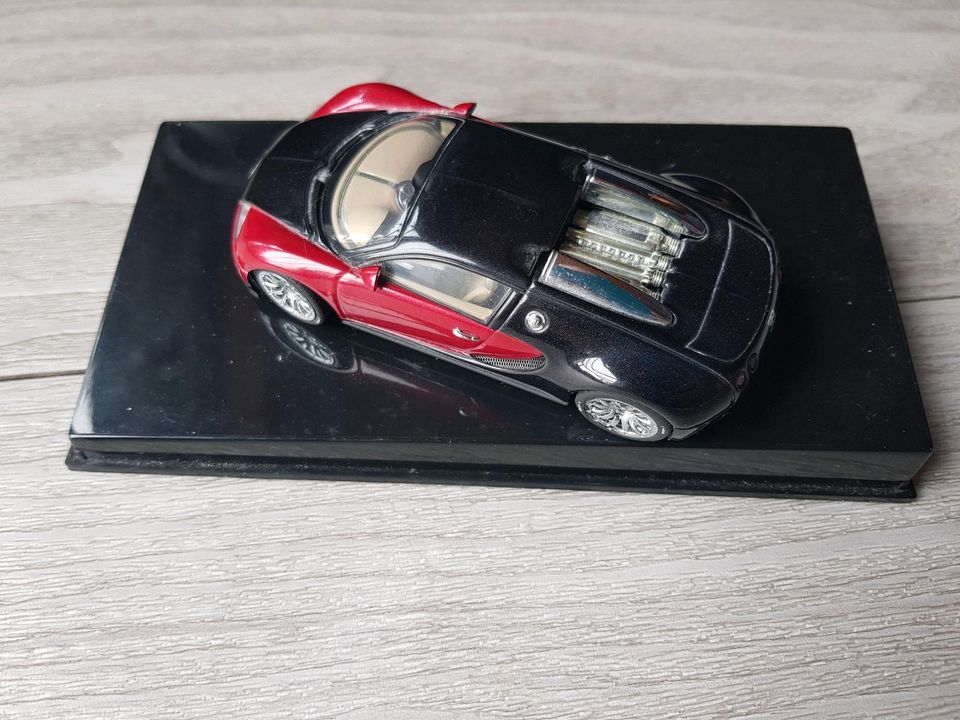 Sammlerstück Bugatti Veron Serien Nr.4166 Modelauto in Königslutter am Elm