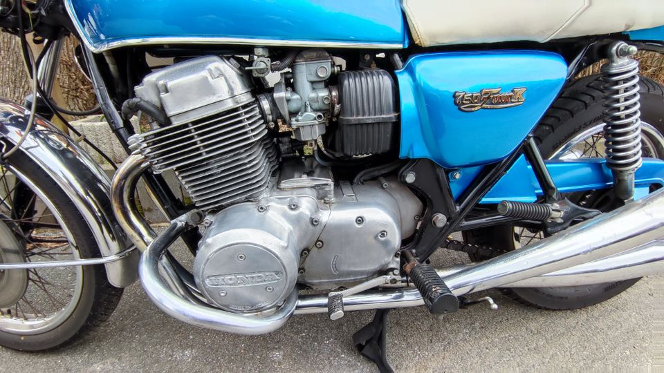 Honda CB750 Four K7 Oldtimer 4-4 Auspuff-Anlage Speichenräder & in Werther (Westfalen)