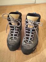 Salewa Wanderschuhe Kategorie B/C Gr.36,5 Vibramsohle Bayern - Augsburg Vorschau