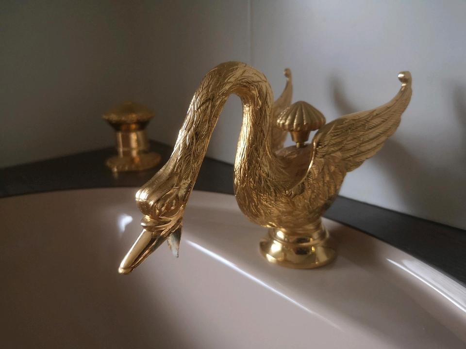 Hochwertiges vergoldetes Wasserhahn-Set (Schwan Design) 2/2450 in Wald-Michelbach