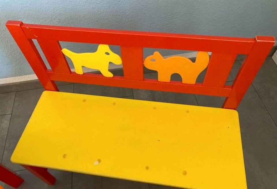 IKEA Kritter Tischgruppe Kindertisch, 1 Tisch, 1 Bank, 2 Stühle in Düsseldorf