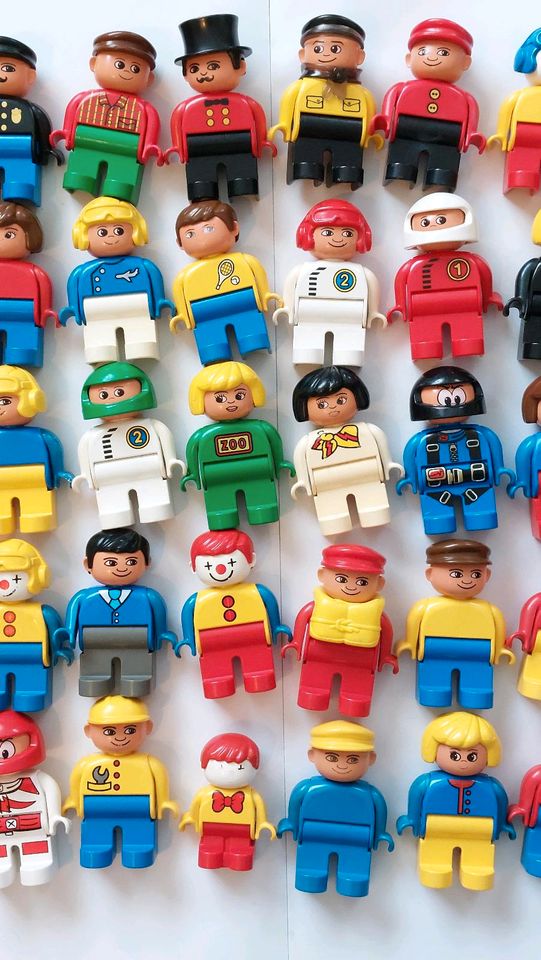 Lego Duplo Figuren Menschen Auswahl in Ottensoos