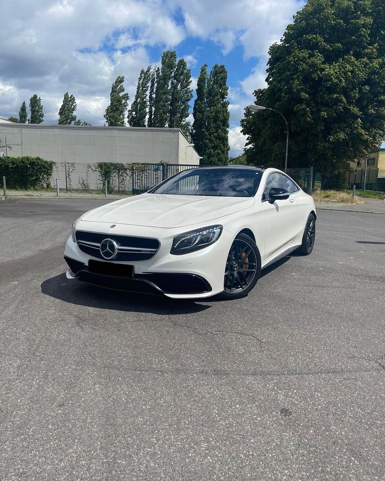 Mercedes-Benz S63 AMG Coupé mieten Berlin Sportwagen Hochzeit in Berlin