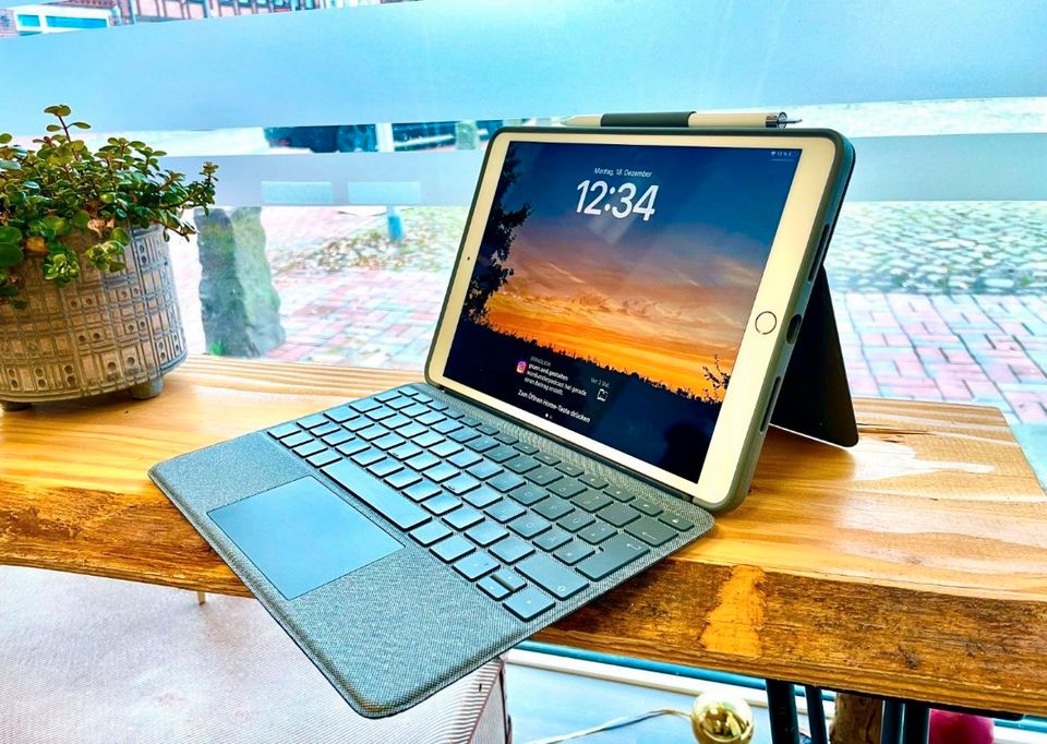 Logitech Combo Touch Tastatur Case für Ipad Air, Pro !!! in Oebisfelde-Weferlingen