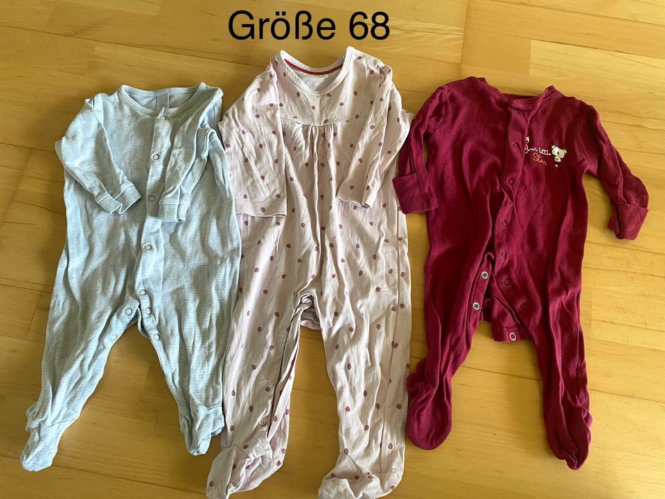 Kleidungspaket Mädchen 62/68 (Bodys,Hosen,Shirts,Jacken) in Hamburg