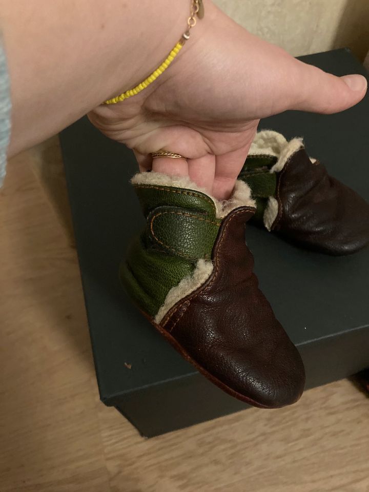 Baby Schuhe Krabbelschuhe Puschen Leder Wolle 19 20 in Marburg