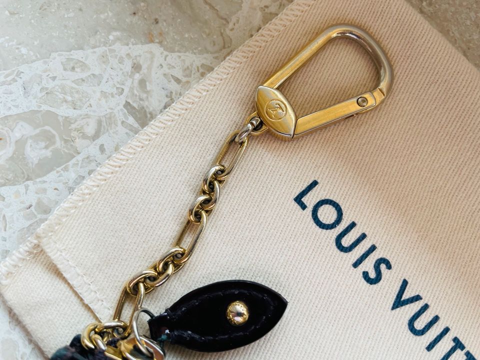 Louis Vuitton Schlüsseletui Clefs inkl. versichertem Versand in Nentershausen (Westerwald)