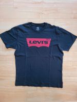 Schwarzer Levis T-shirt in der Größe S Hessen - Hüttenberg Vorschau