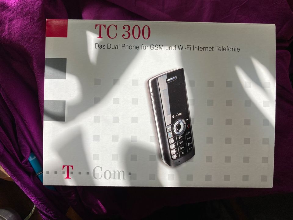 TC 300 Das Dual Phone für GSM und Wi-Fi Internet-Telefonie in Köln