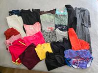 Großes Bekleidungspaket Größe S/36 Esprit,H&m,uvm. Niedersachsen - Göttingen Vorschau