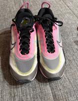 Nike Air Max 2090 Turnschuhe Sneaker Sportschuhe Hessen - Bad Vilbel Vorschau