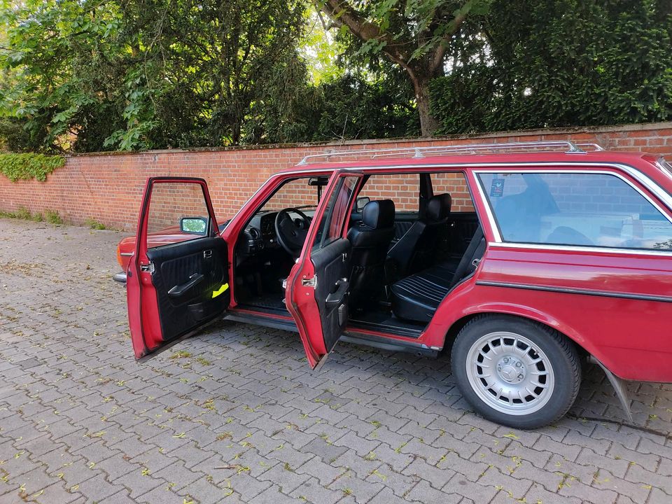 Mercedes 240TD Turbodiesel W123 Kombi Rarität in Beindersheim