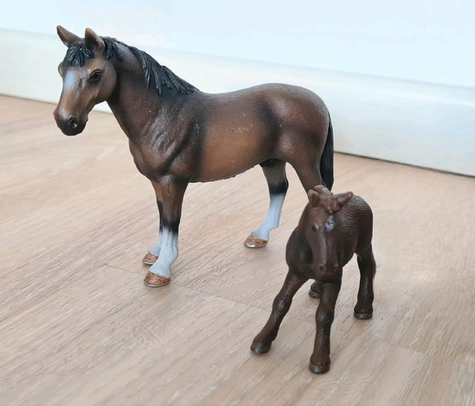 Schleich Pferd mit Fohlen in Hamburg