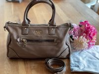 PRADA Handtasche Leder Taupe Original, sehr gepflegt Nordrhein-Westfalen - Lohmar Vorschau